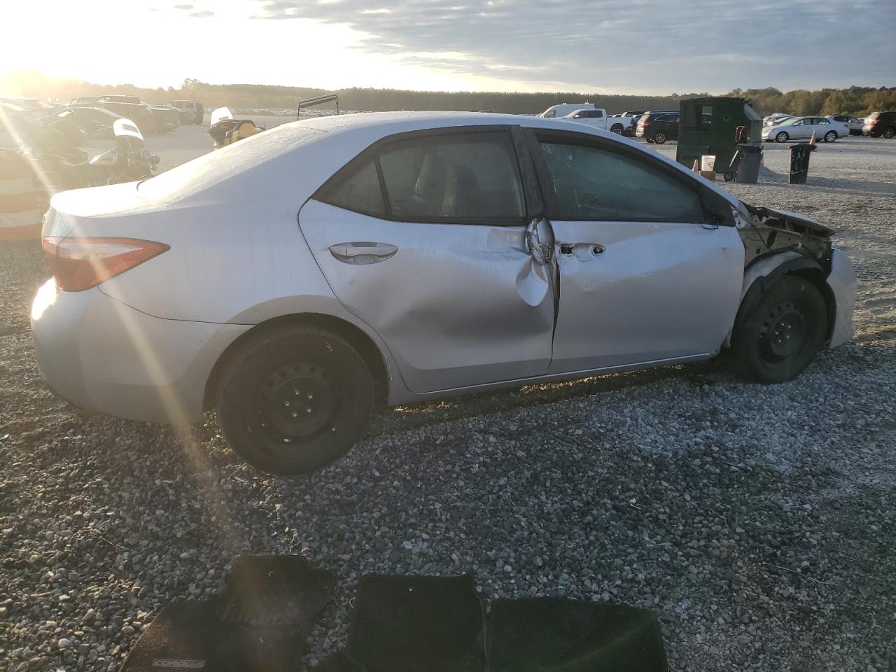 Toyota Corolla L Image 10