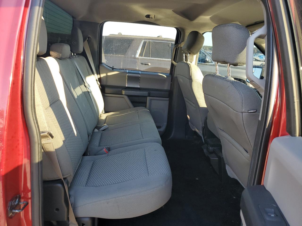 Ford F-150 Supercrew Image 3