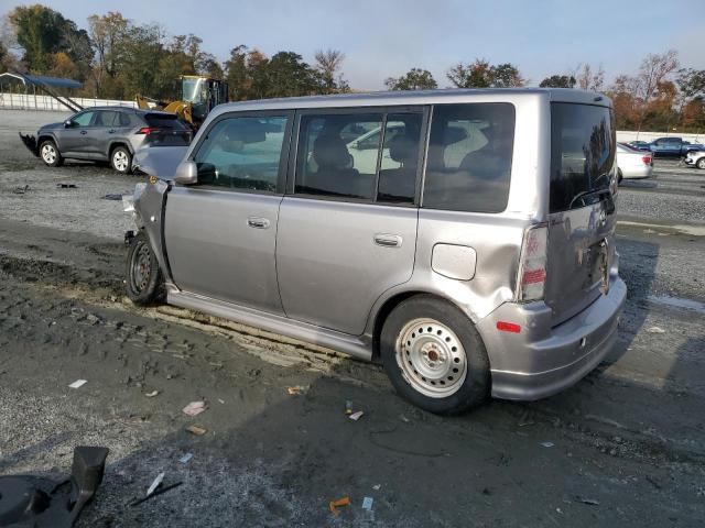 Toyota Scion Xb Image 3