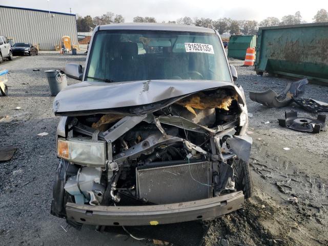 Toyota Scion Xb Image 4