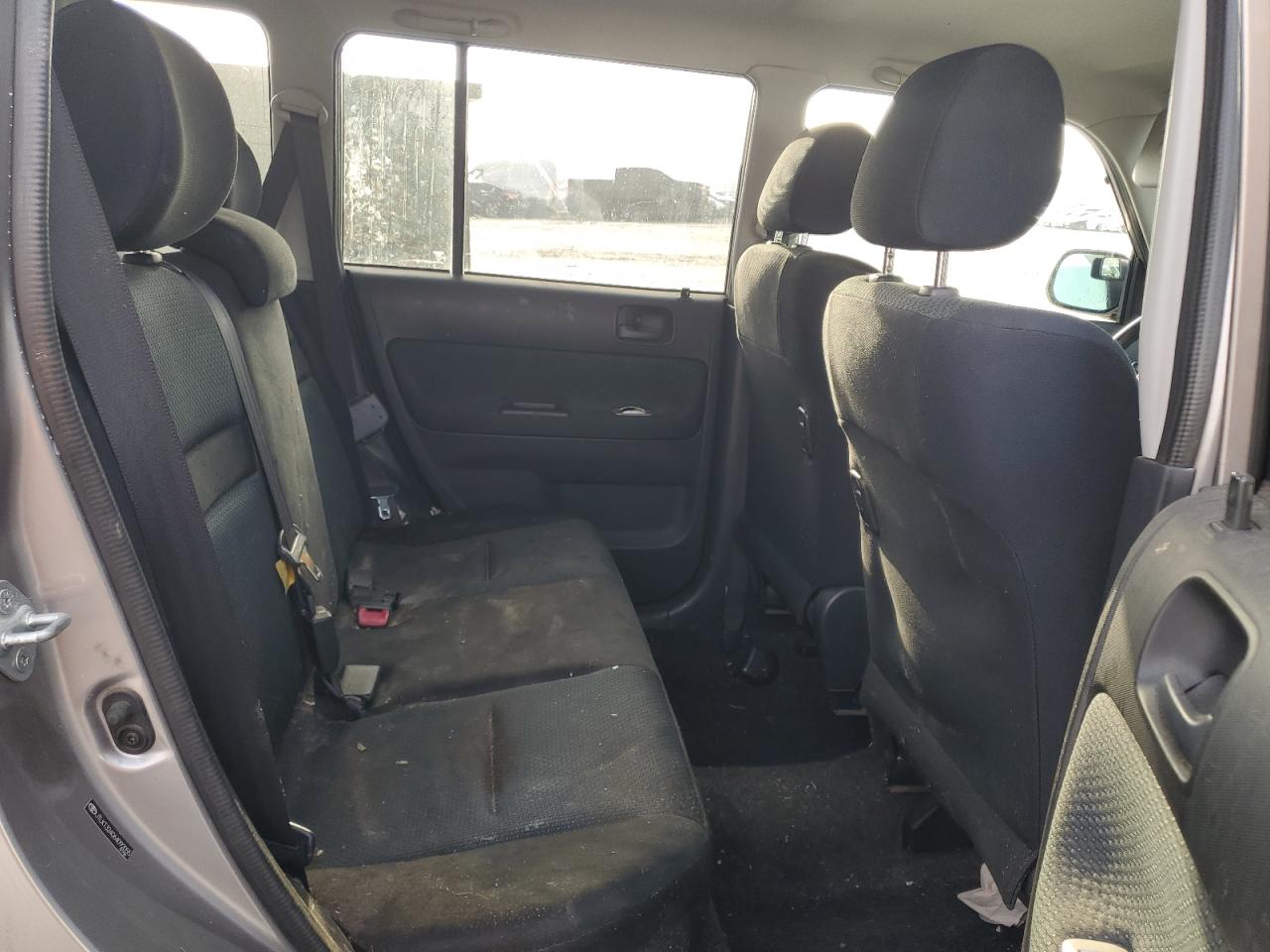 Toyota Scion Xb Image 6