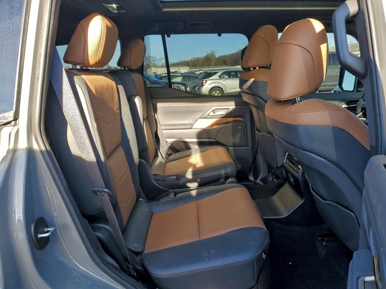 Lexus Gx 550 Luxury Image 3