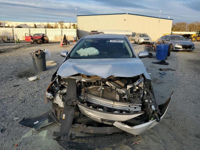 Toyota Corolla Le Image 3