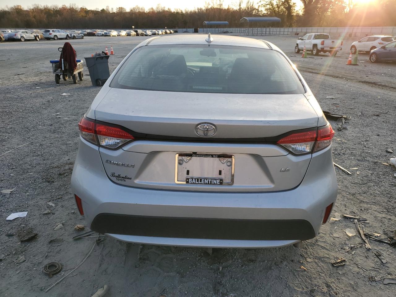 Toyota Corolla Le Image 6