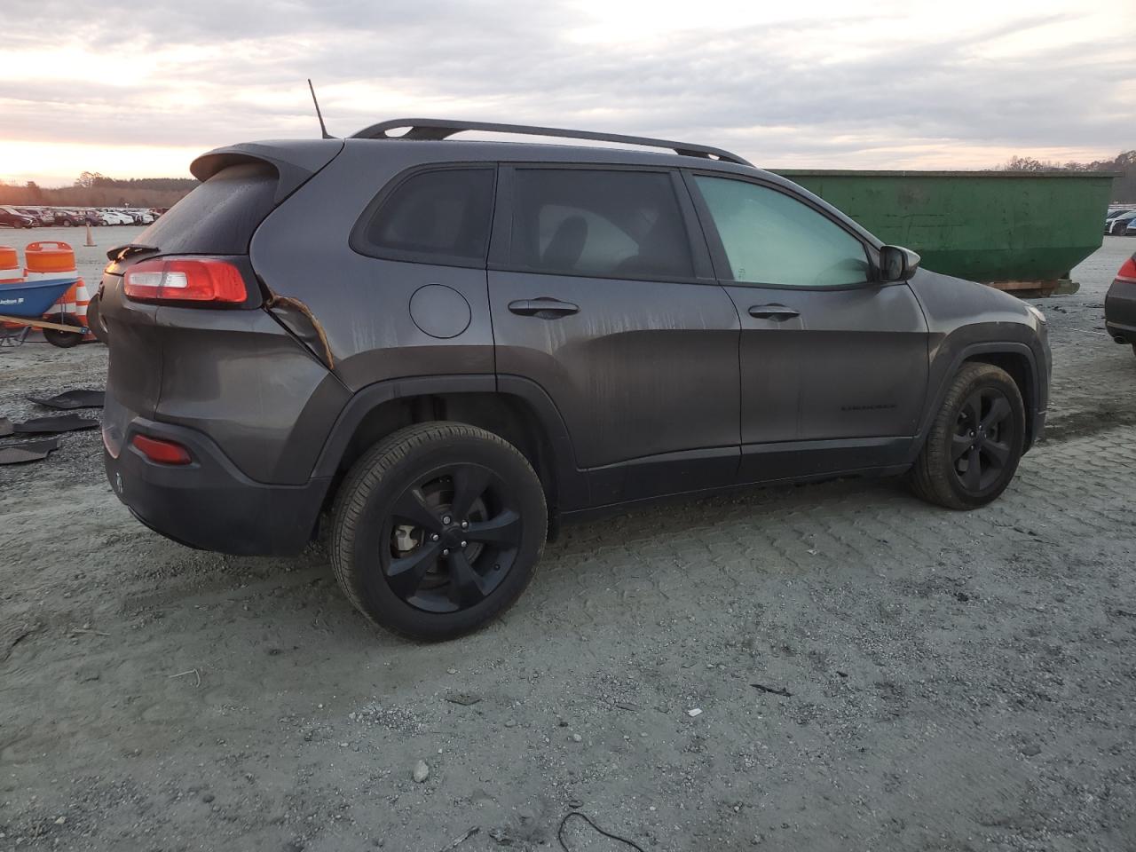 Jeep Grand Cherokee Latitude Image 5