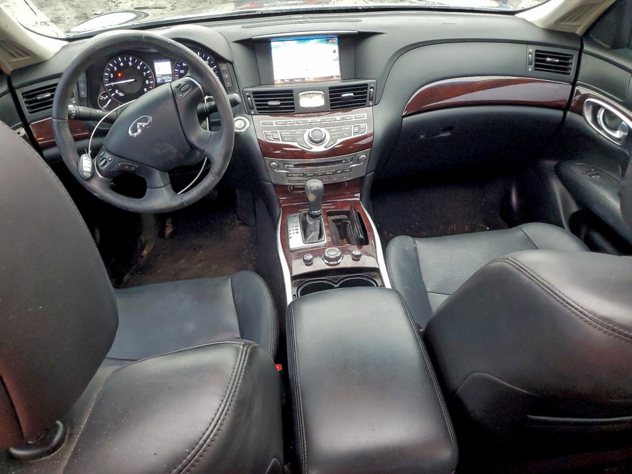 INFINITI Q70 3.7 Image 3
