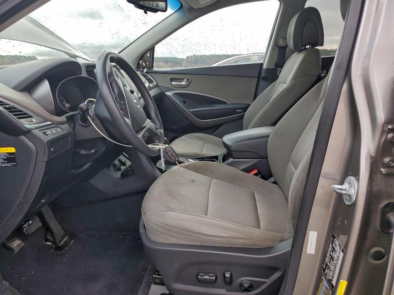 Hyundai SANTA FE Image 9