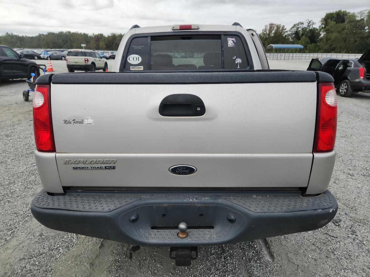 Ford Explorer Image 2