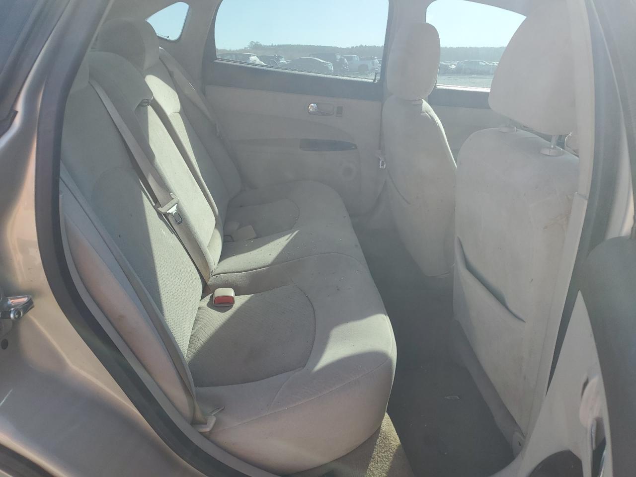 Buick LaCrosse Cx Image 8