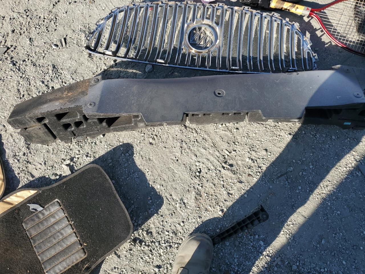 Buick LaCrosse Cx Image 11