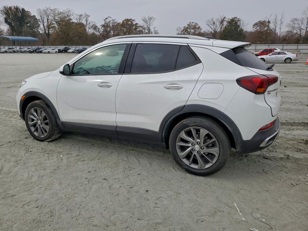 Buick Encore Essence Image 9
