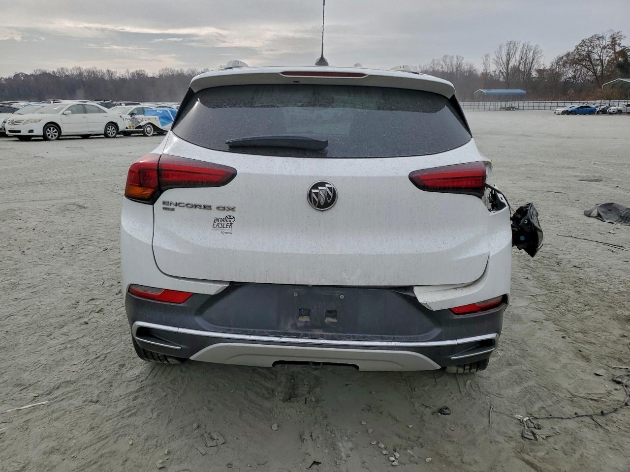 Buick Encore Essence Image 12