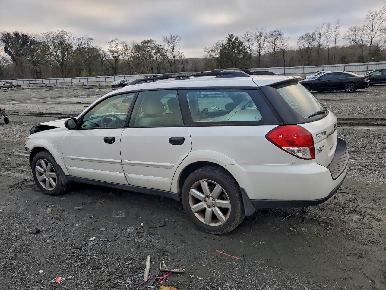 Subaru Outback 2.5i Image 4