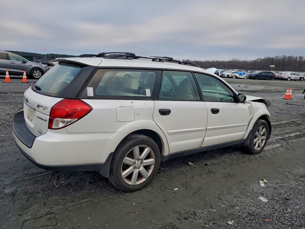 Subaru Outback 2.5i Image 7