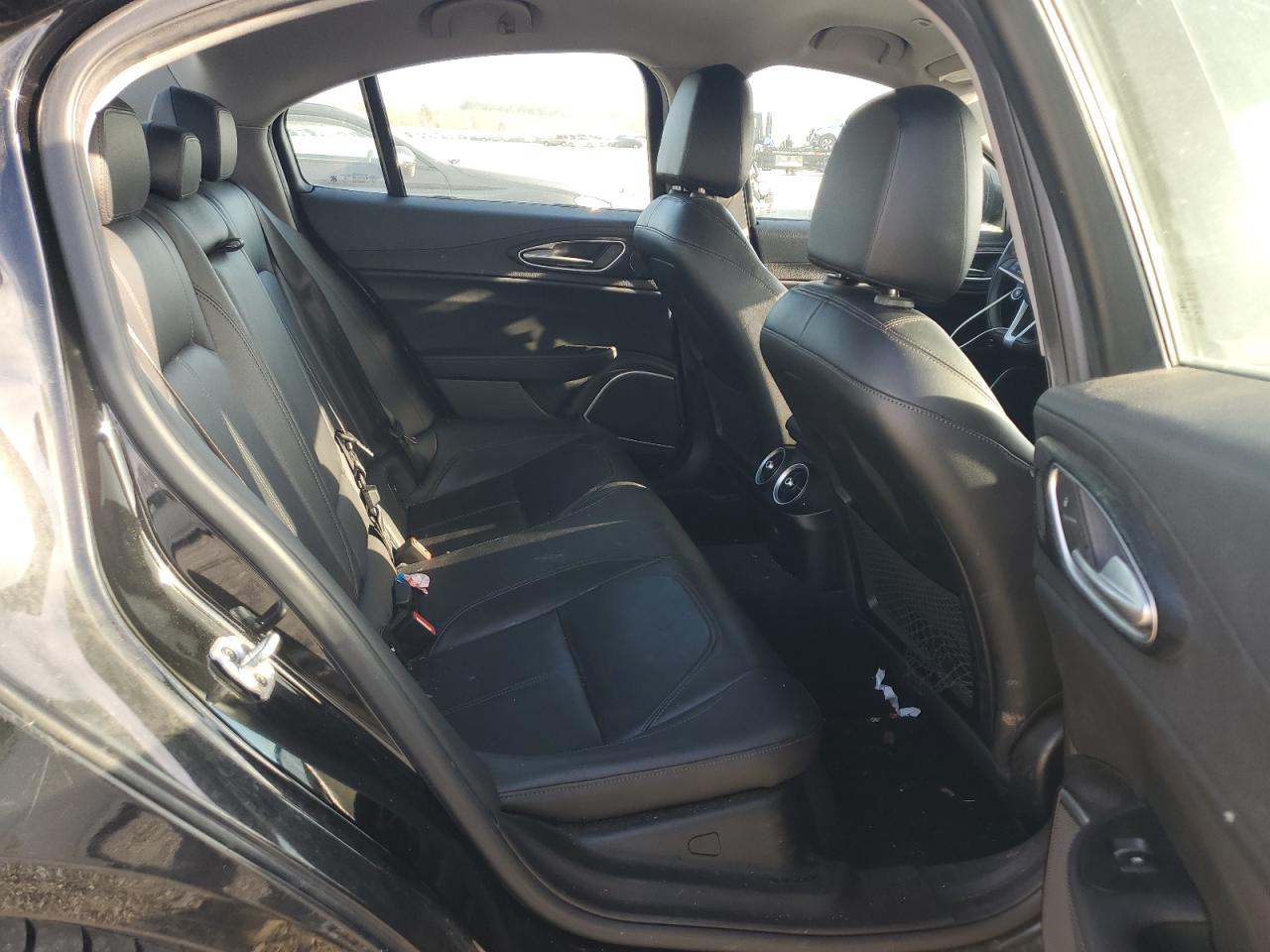 Alfa Romeo Giulia Image 4