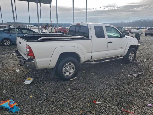 Toyota Tacoma Prerunner Access Cab Image 7