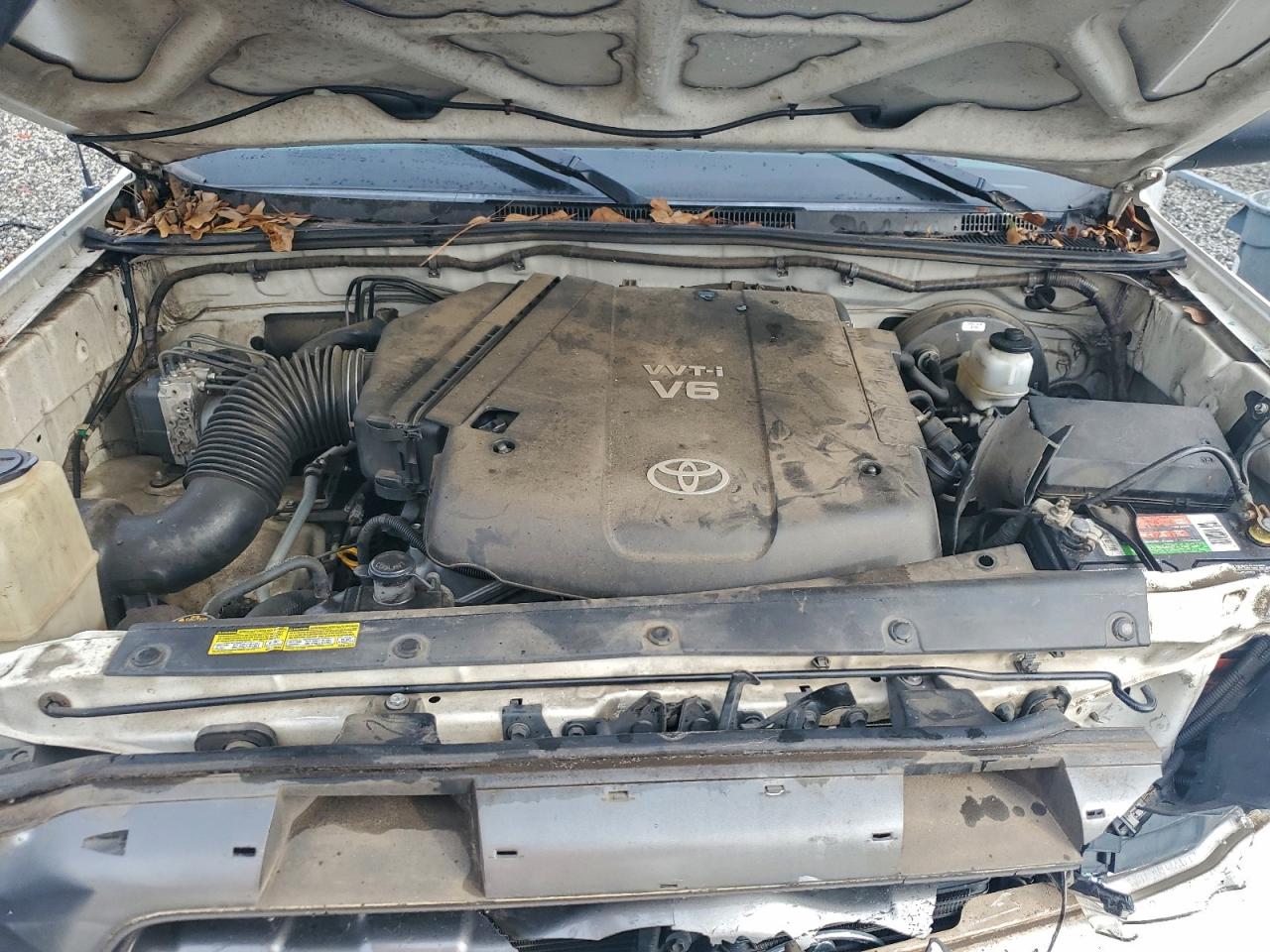 Toyota Tacoma Prerunner Access Cab Image 8