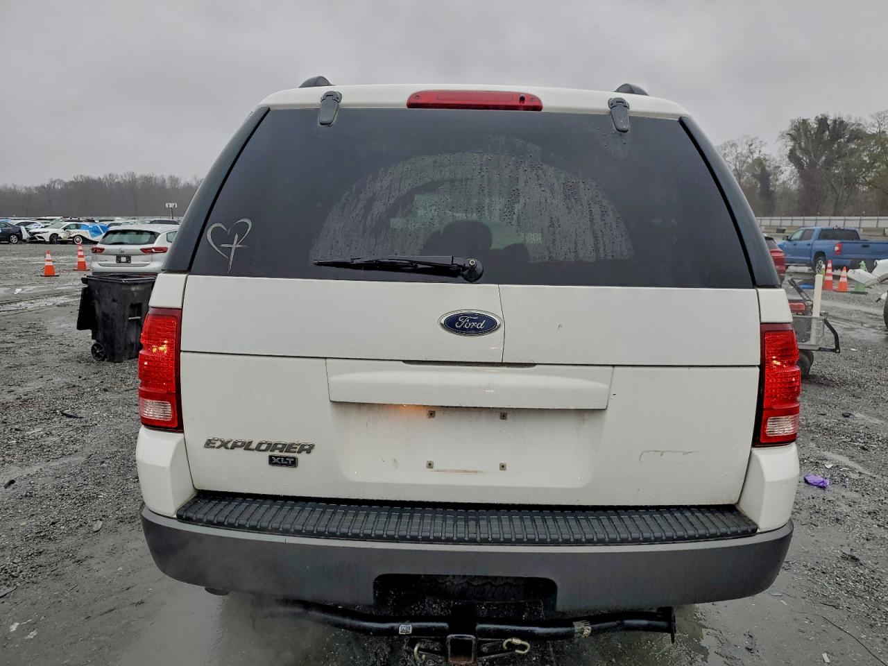 Ford Explorer Xlt Image 5
