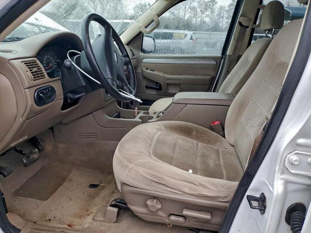 Ford Explorer Xlt Image 11