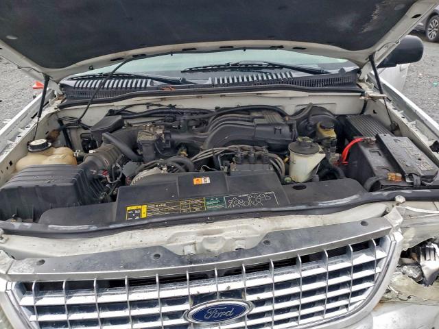 Ford Explorer Xlt Image 7