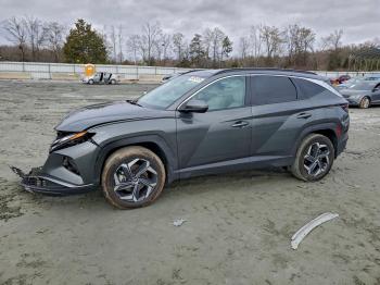 Salvage Hyundai TUCSON