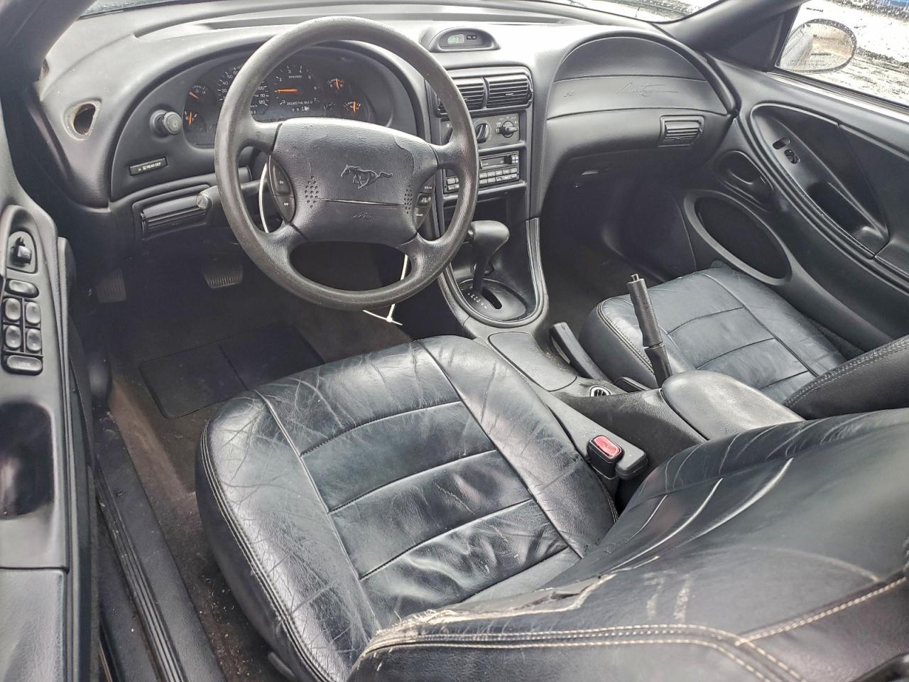 Ford Mustang Image 6