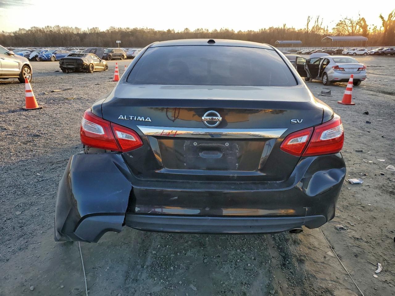 Nissan Altima 2.5 Image 7