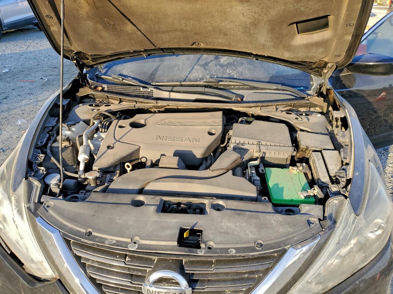 Nissan Altima 2.5 Image 3