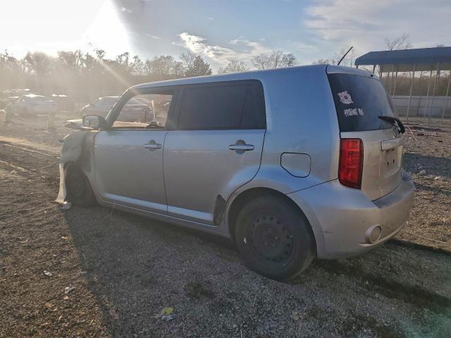 Toyota Scion Xb Image 2