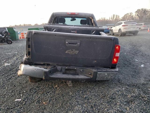 Chevrolet Silverado K1500 Ltz Image 2