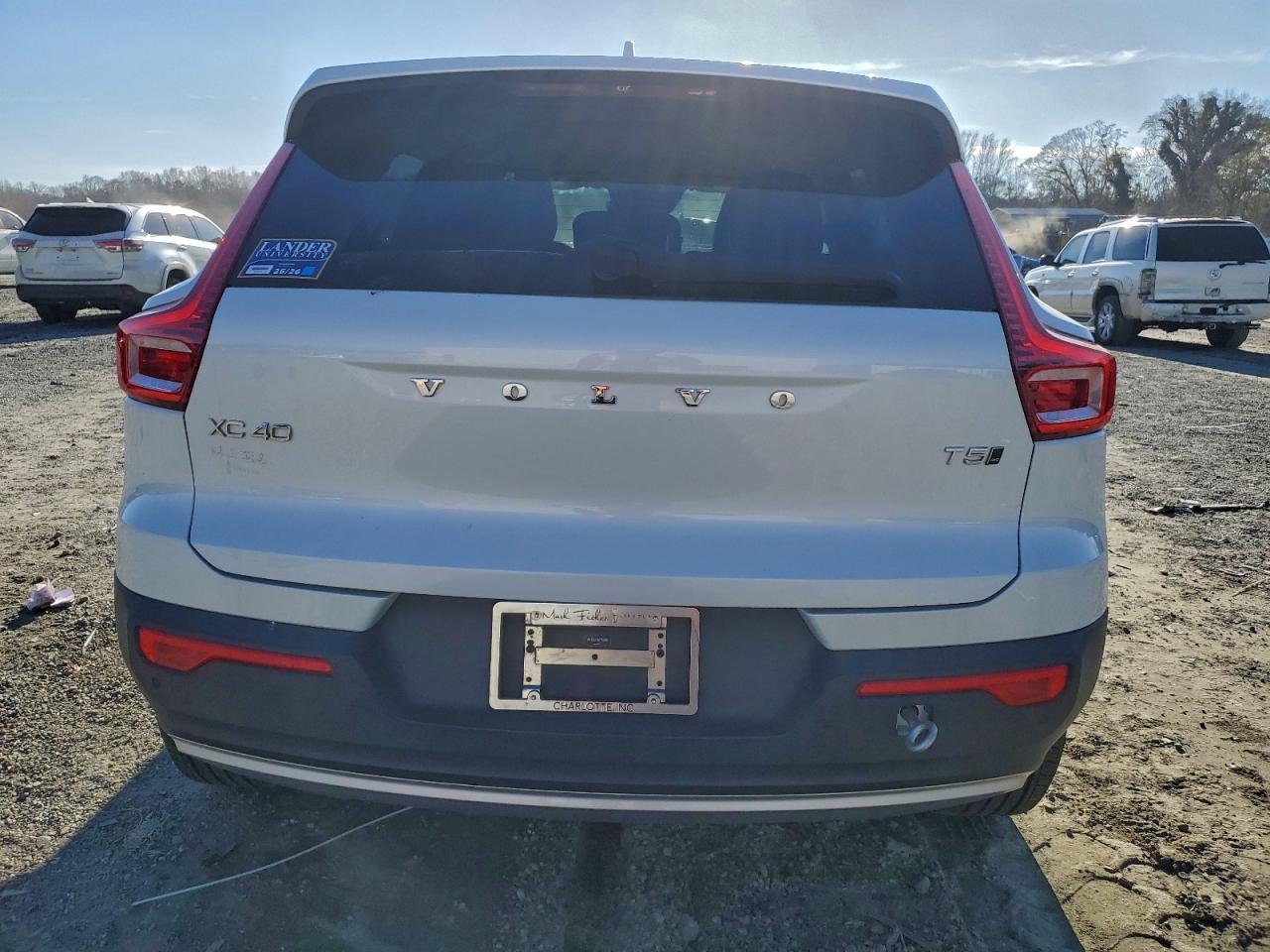 Volvo XC40 T5 Momentum Image 3