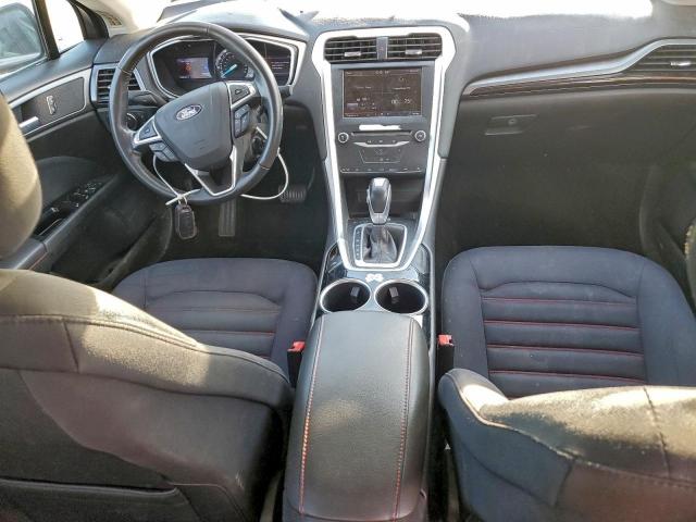 Ford Fusion Se Image 6