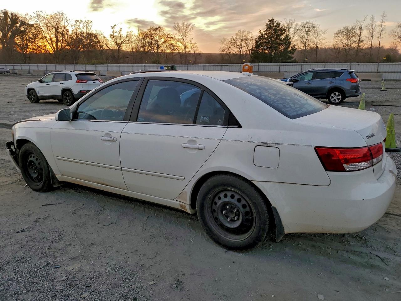 Hyundai SONATA Gls Image 4