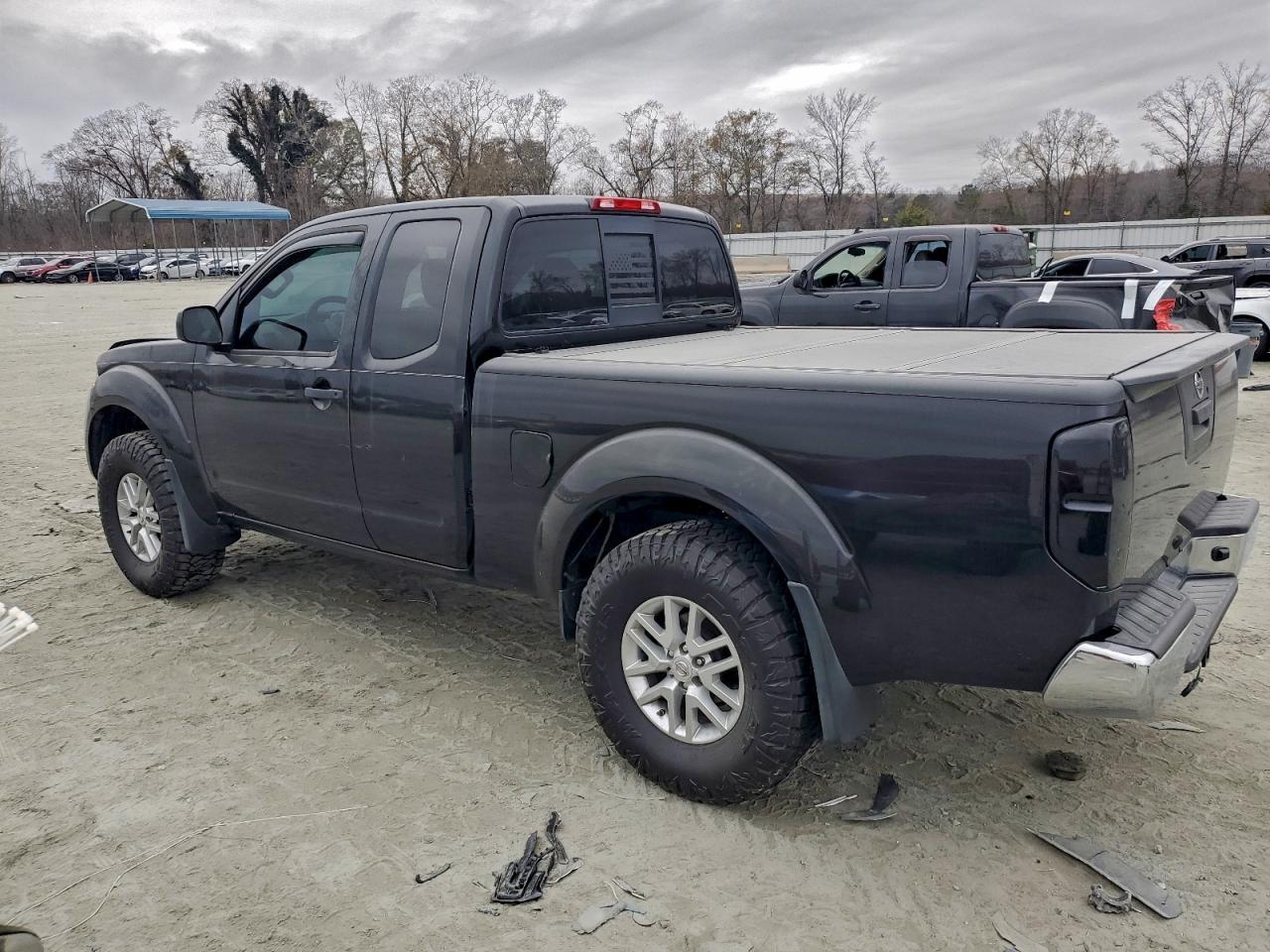 Nissan Frontier S Image 2