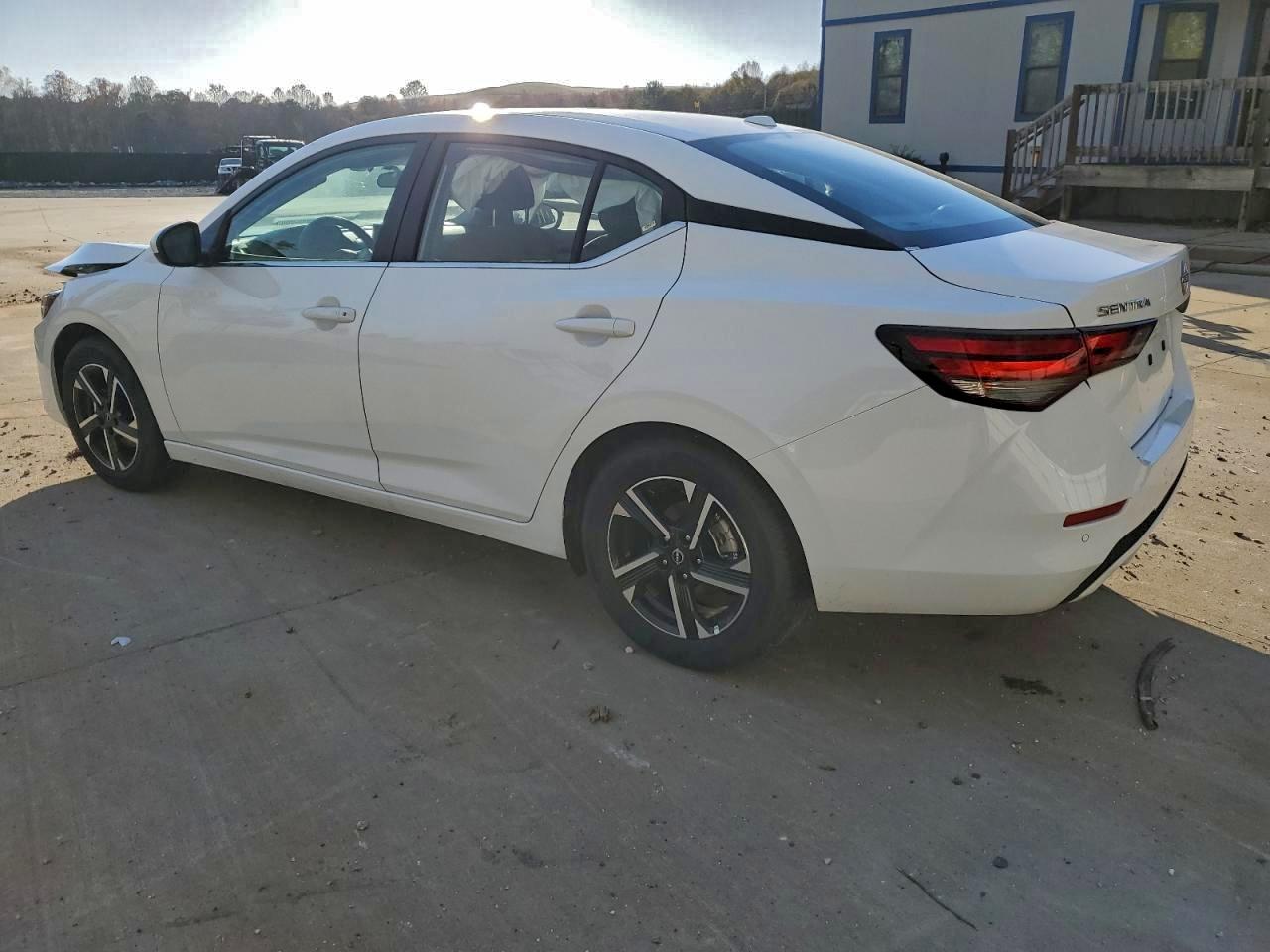 Nissan Sentra Sv Image 3