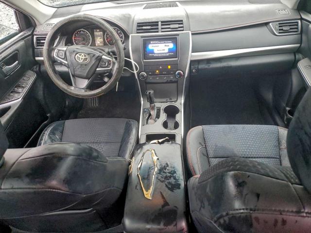 Toyota Camry Le Image 12