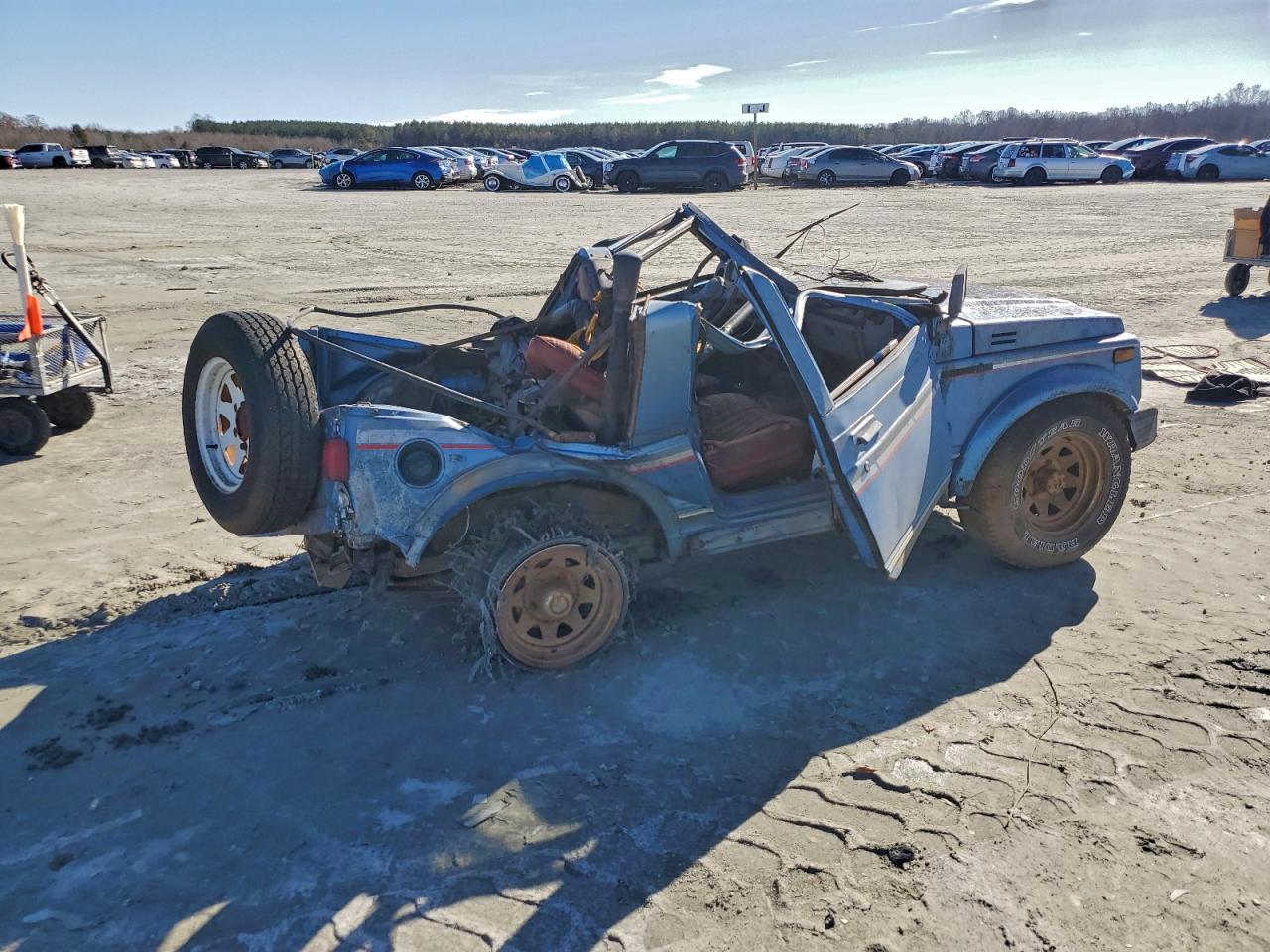 Suzuki Samurai Image 3