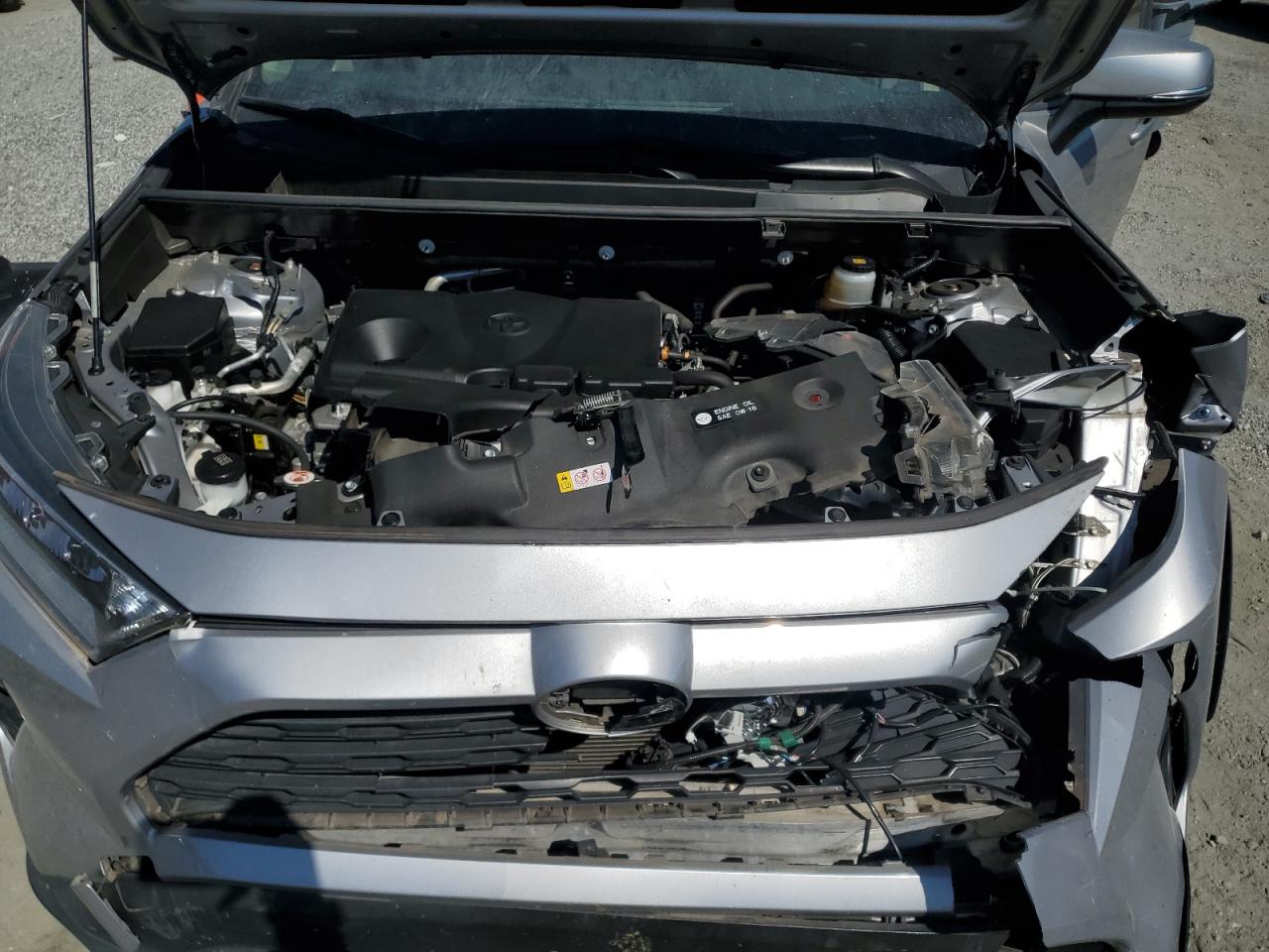 Toyota RAV4 Xle Image 2