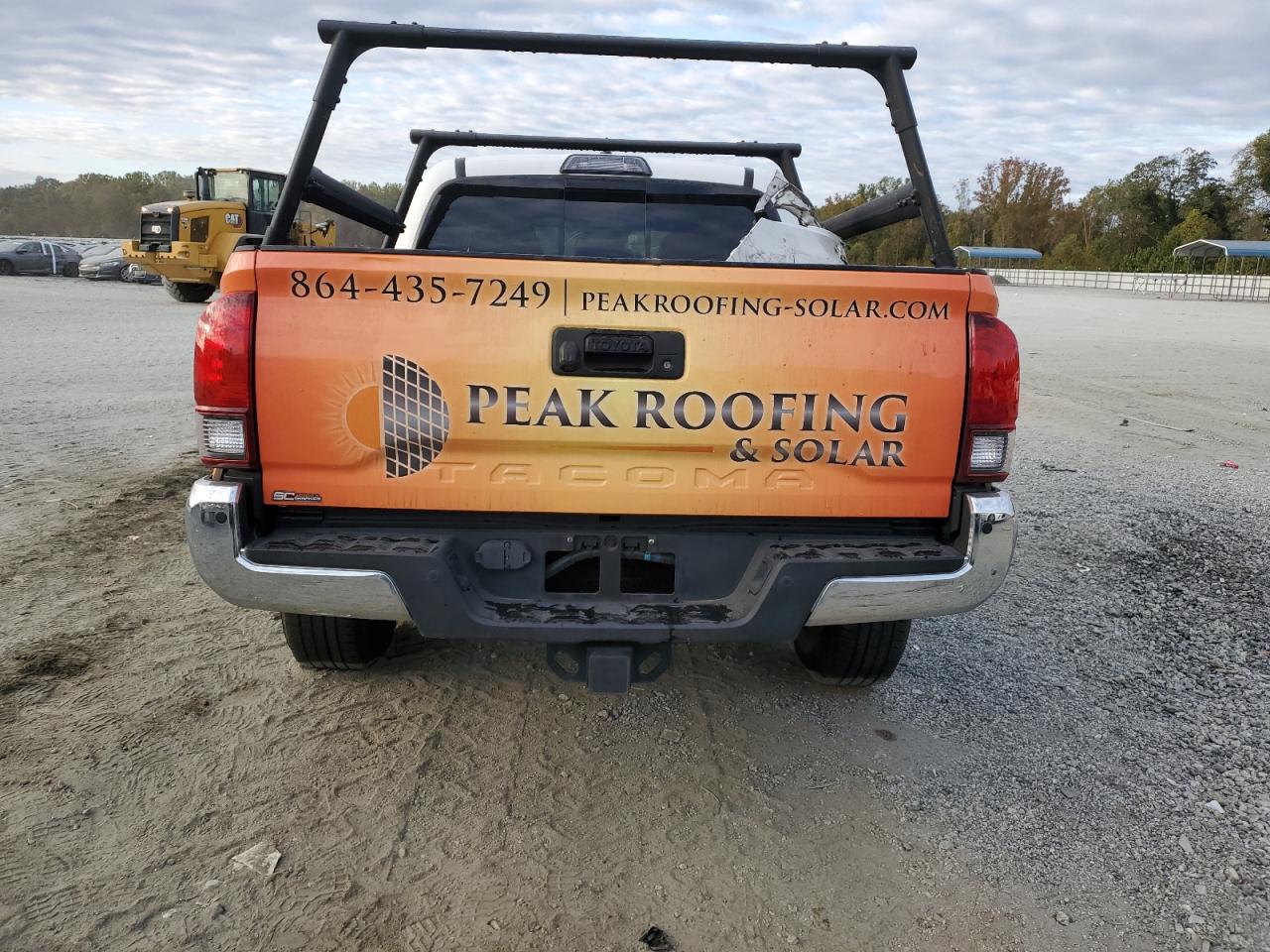 Toyota Tacoma Double Cab Image 13