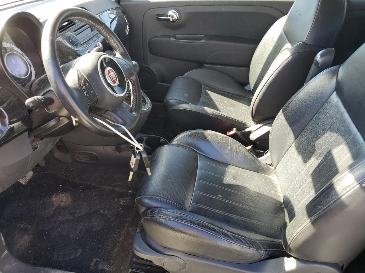 FIAT 500 Lounge Image 11