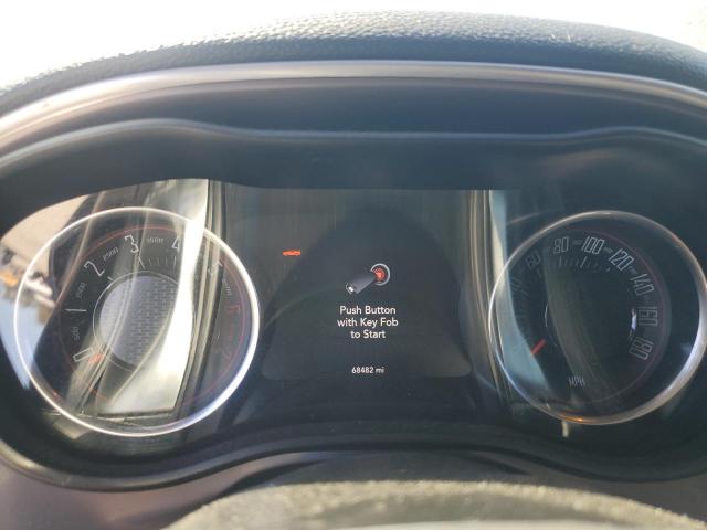 Dodge Challenger R/t Scat Pack Image 2