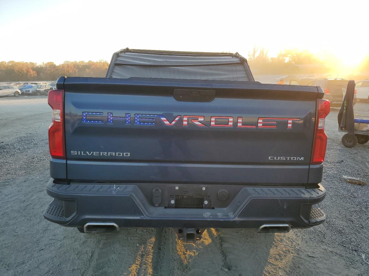 Chevrolet Silverado K1500 Custom Image 6