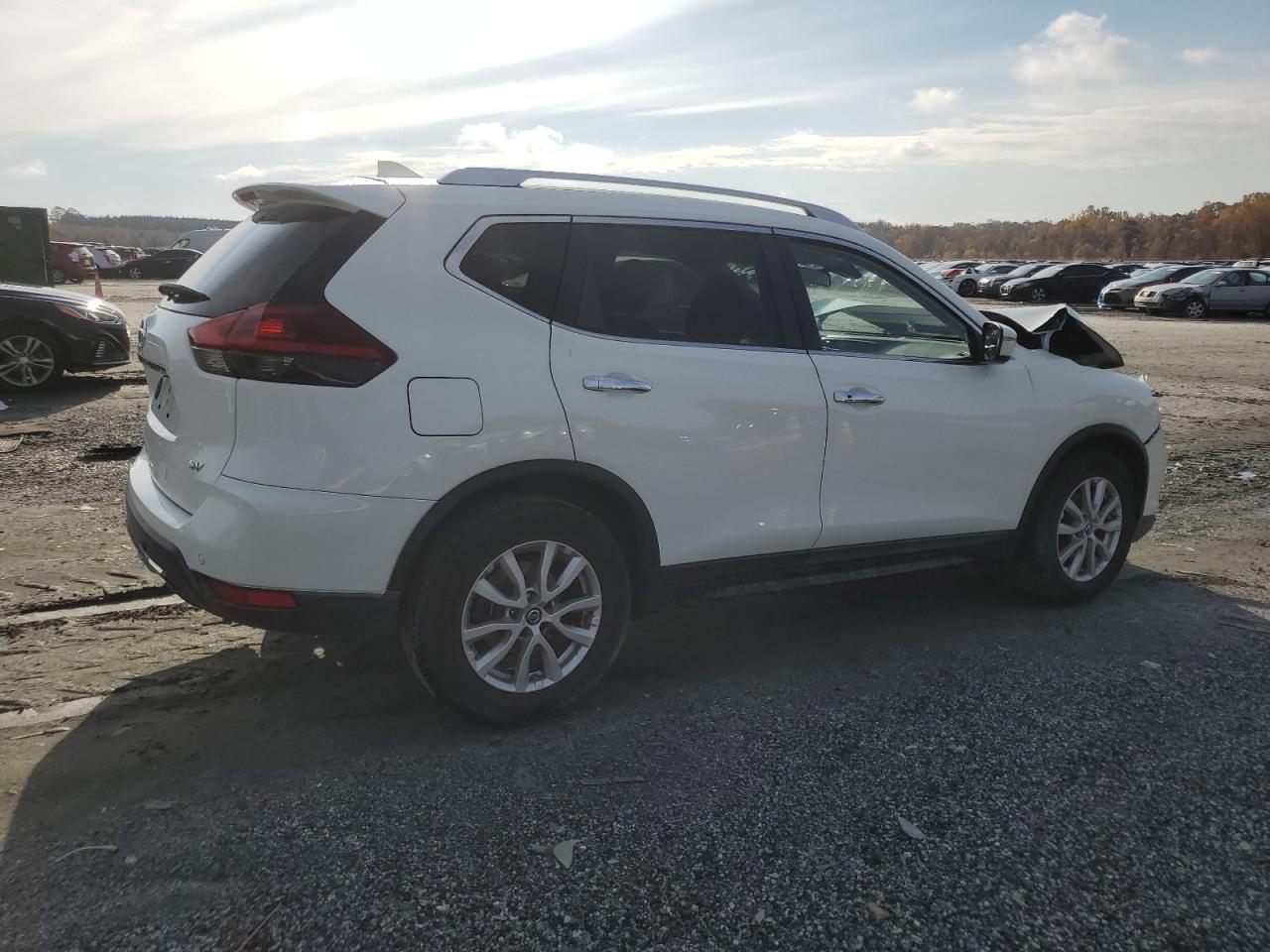Nissan Rogue S Image 3