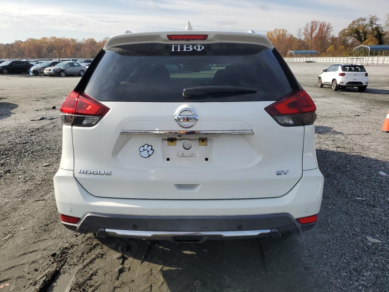 Nissan Rogue S Image 8