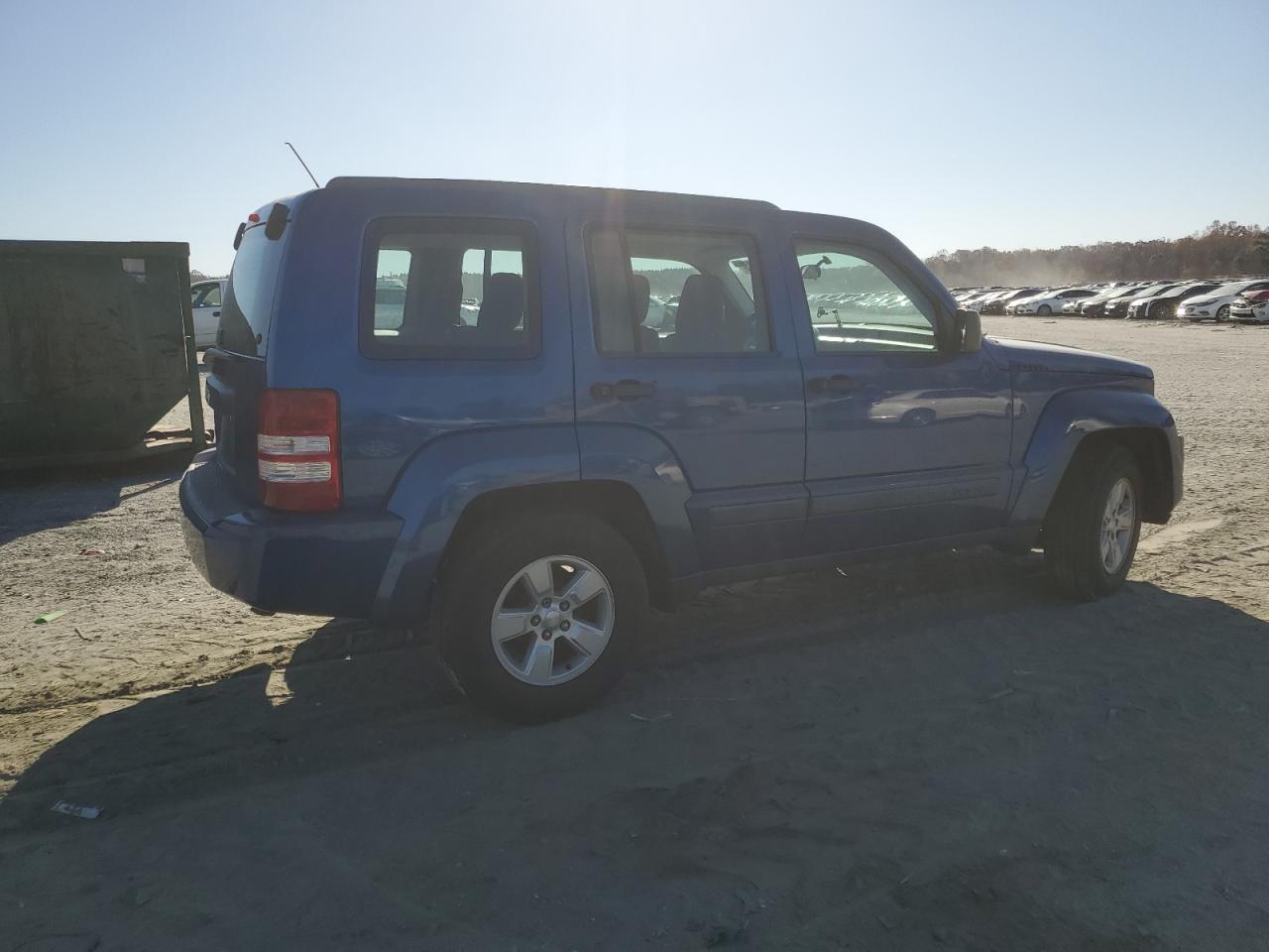 Jeep Liberty Sport Image 2