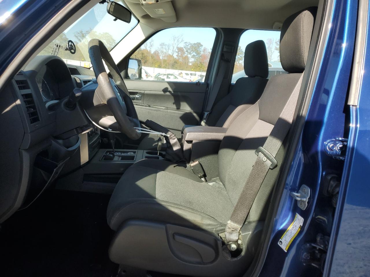 Jeep Liberty Sport Image 5