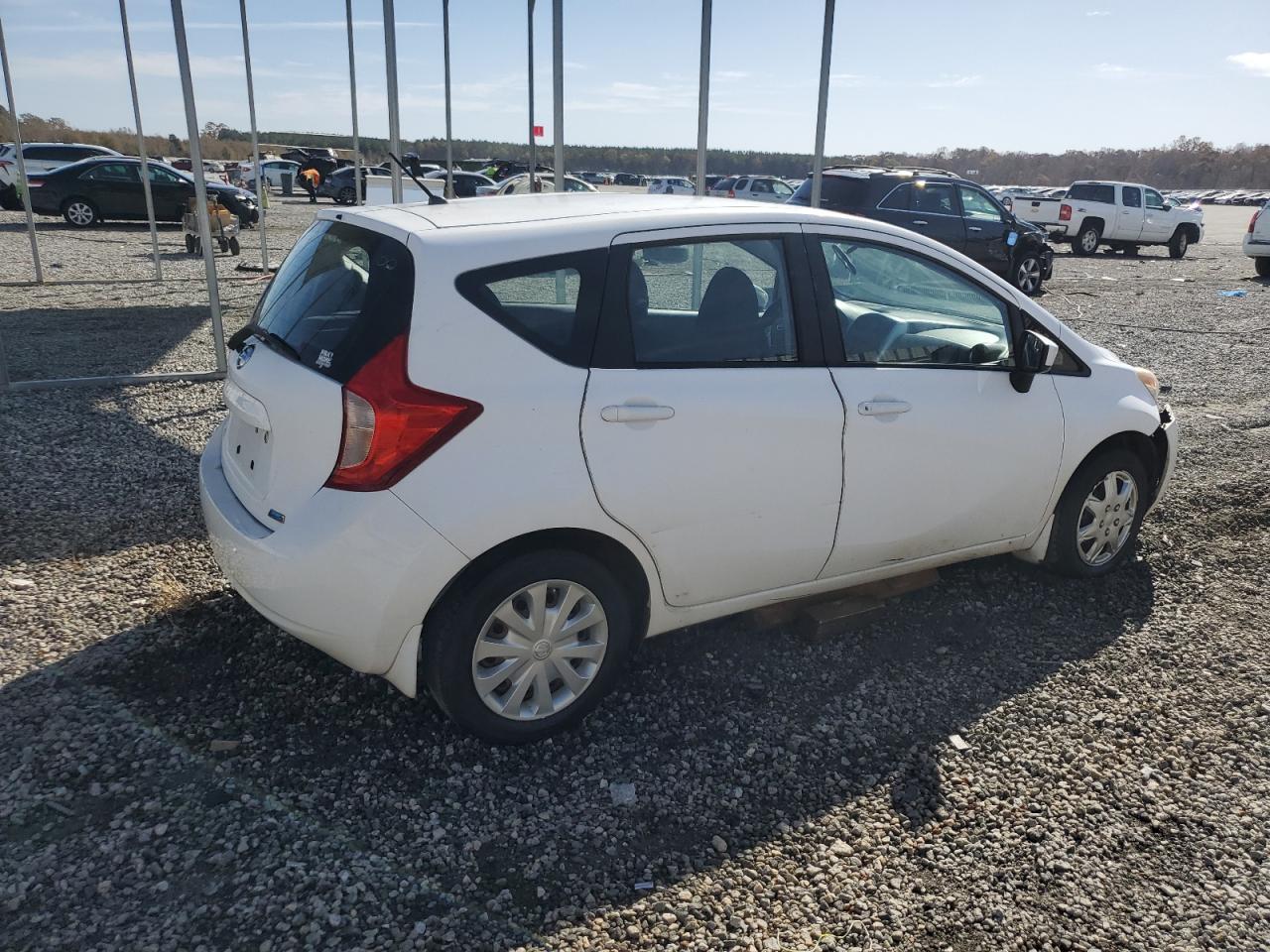 Nissan Versa S Image 4