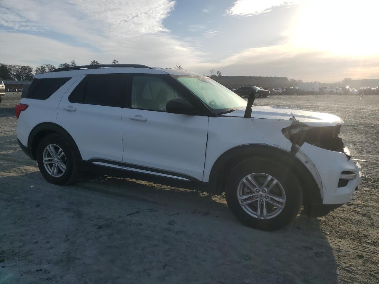 Ford Explorer Xlt Image 5