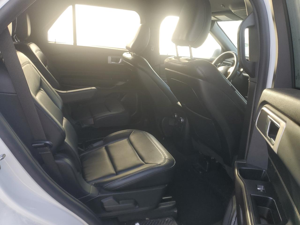 Ford Explorer Xlt Image 2