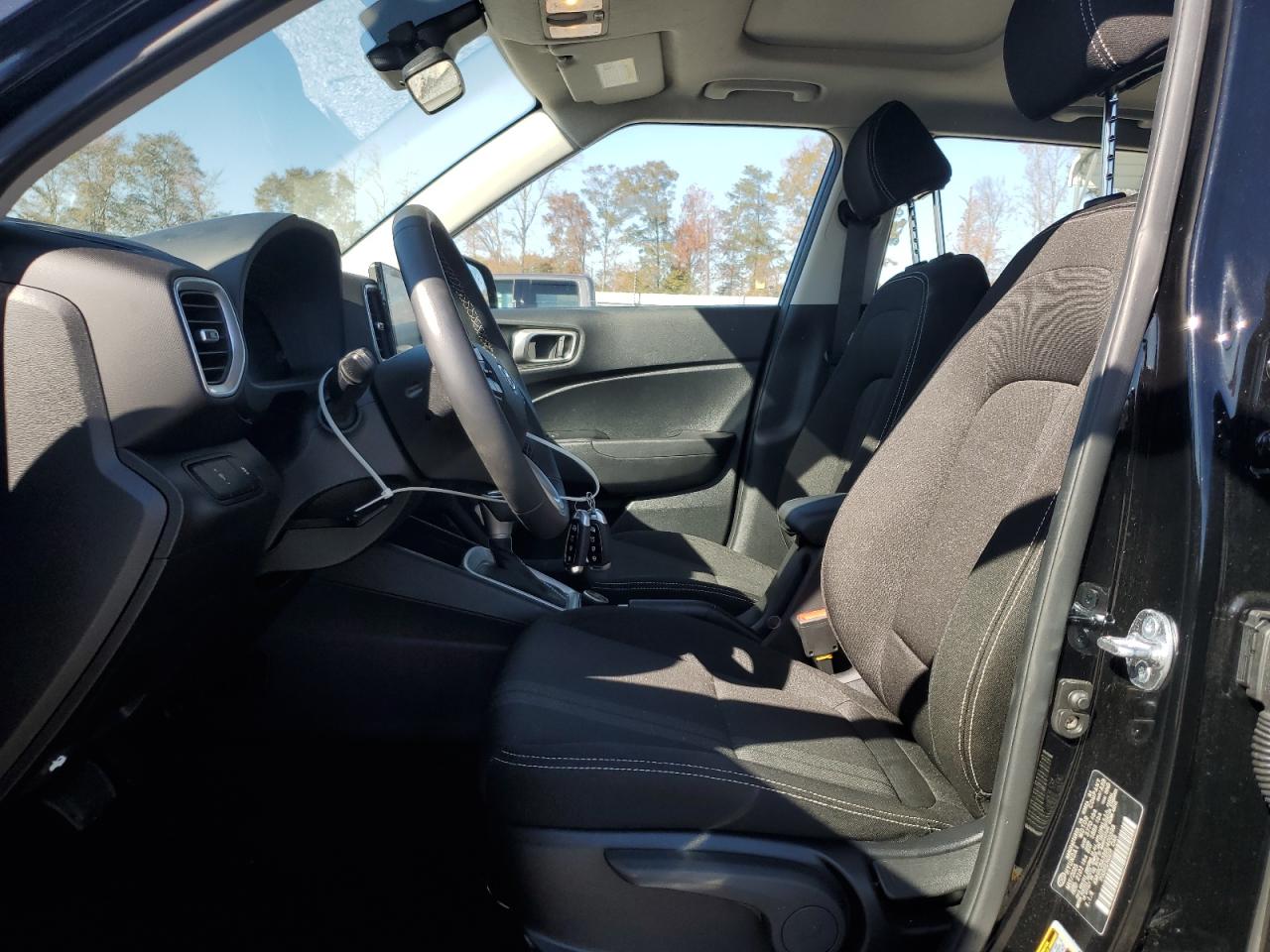 Hyundai VENUE Sel Image 9